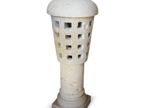 Lampe de jardin en pierre coquillage LM01