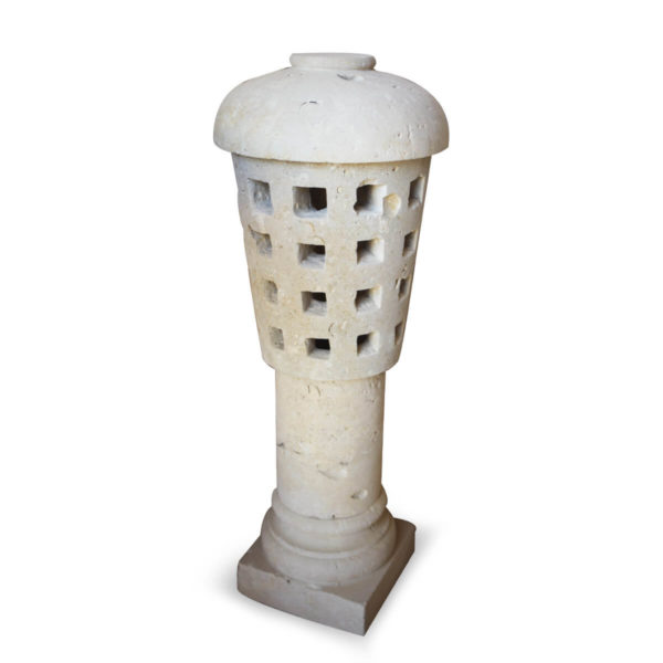 Lampe de jardin en pierre coquillage LM01