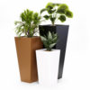 Pot pyramidal haut en resine PPY1000